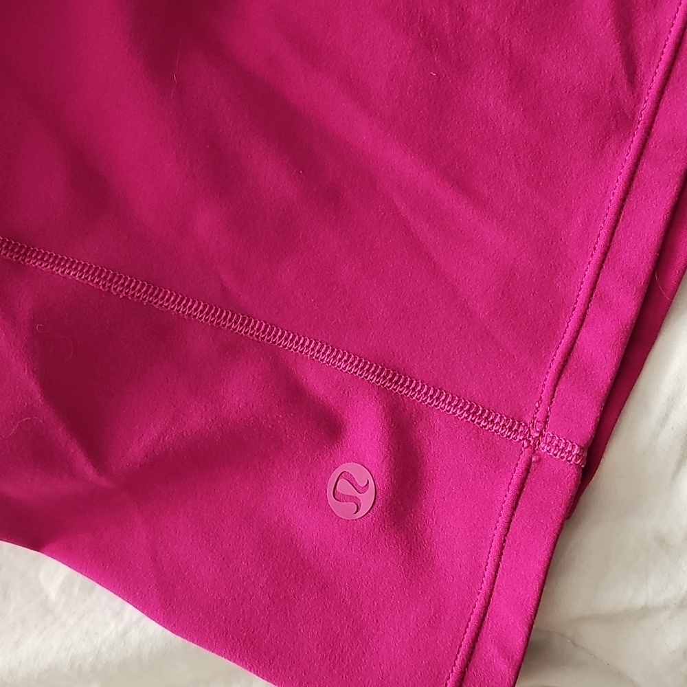 Lululemon Womens Tank Top With Bra Shelf! Believe Is Rippened Raspberry! - Picture 4 of 6
